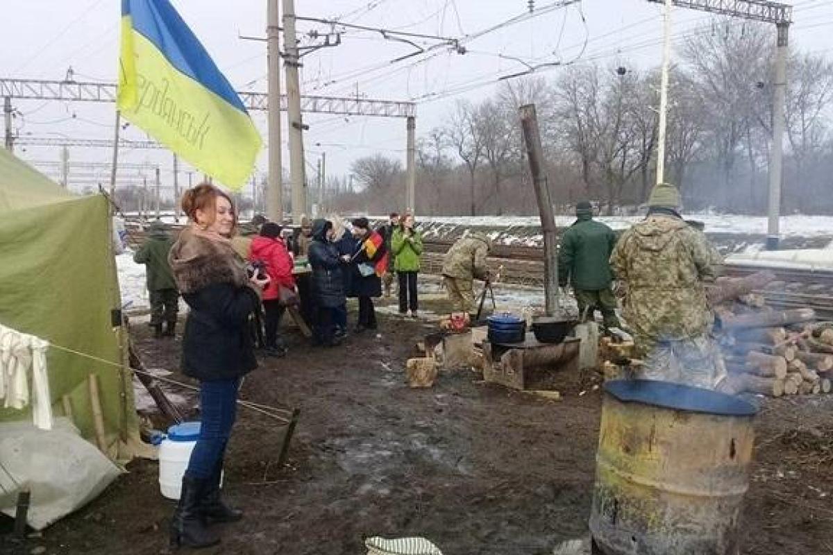 На редут Богдан прибыли Нацгвардия, полиция и титушки в полной боевой готовности