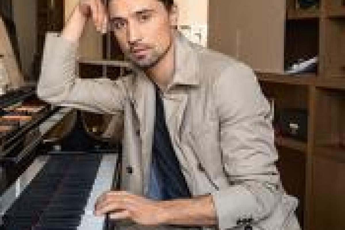 Дима Билан обиделся на участников "Голос. Дети" и назвал их выступление пародией Дима Билан обиделся на участников "Голос. Дети" и назвал их выступление пародией