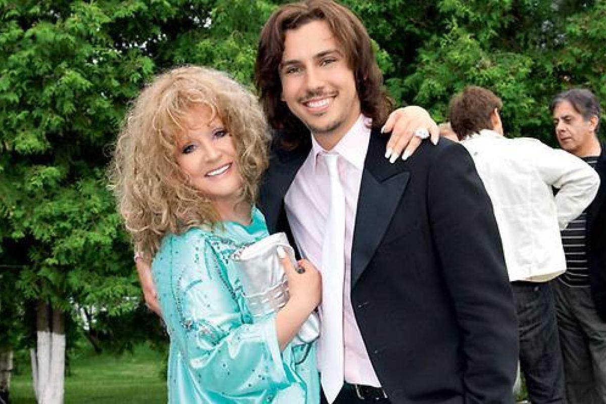 Пугачева и Галкин строят собственный пляж