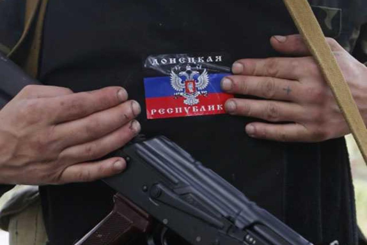 В "ЛНР" боевики подорвались на мине: есть погибшие и много раненых В "ЛНР" боевики подорвались на мине: есть погибшие и много раненых