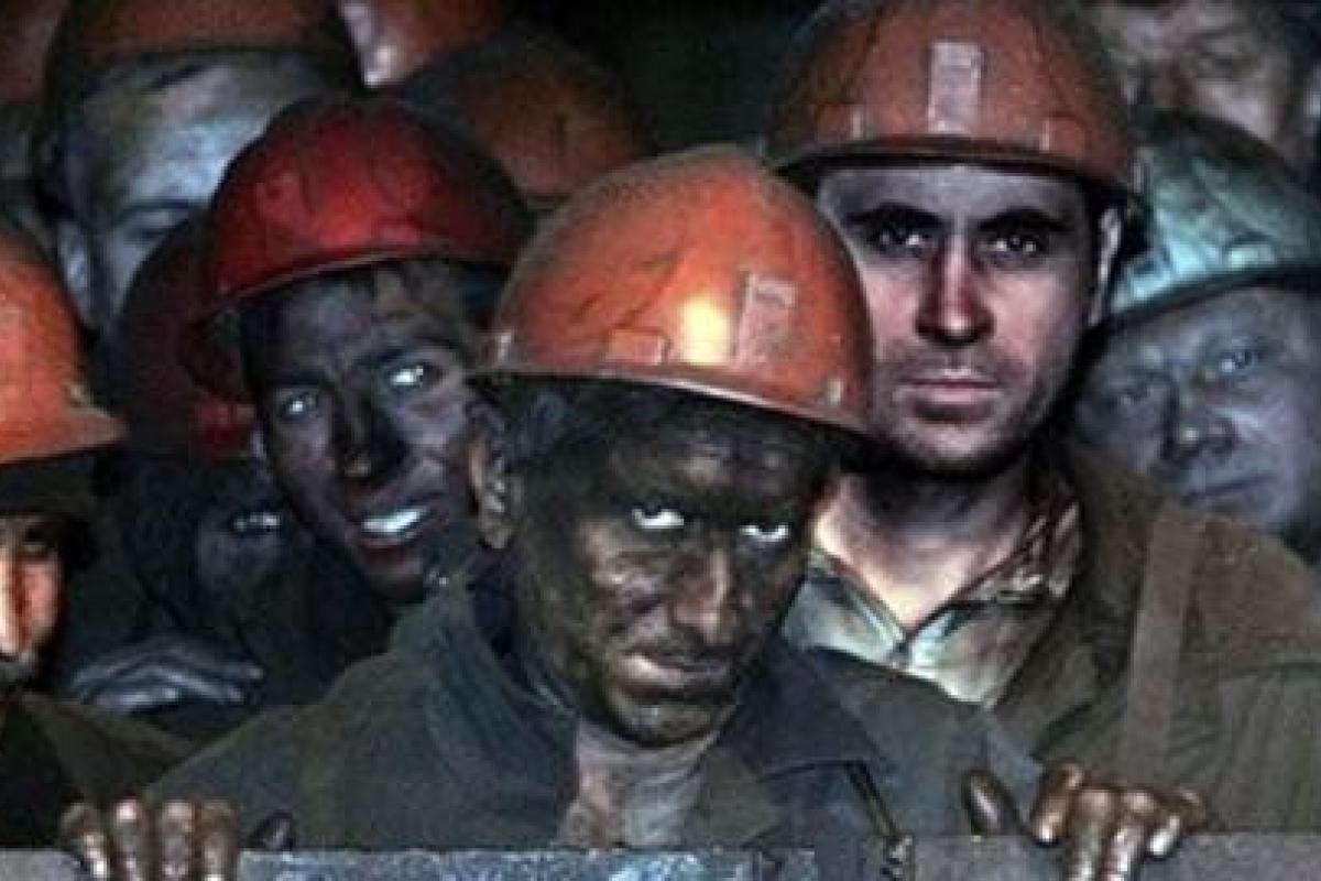 Ни в чем себе не отказывайте: В "ЛНР" шахтерам дали часть зарплаты за январь