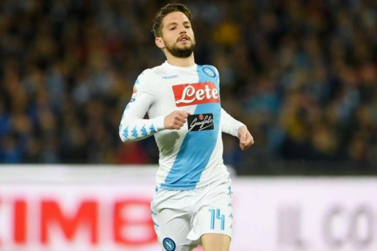 Полузащитник "Наполи" шокировал фанатов, забив спустя 10 секунд после выхода на замену Полузащитник "Наполи" шокировал фанатов, забив спустя 10 секунд после выхода на замену