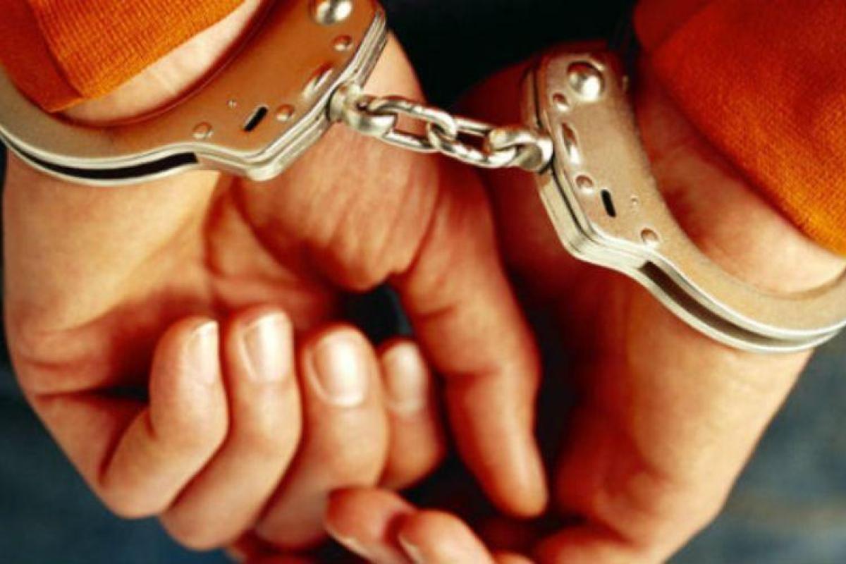 На Одесчине четверо неизвестных забрали у мужчины сумку с 1 млн гривен На Одесчине четверо неизвестных забрали у мужчины сумку с 1 млн гривен