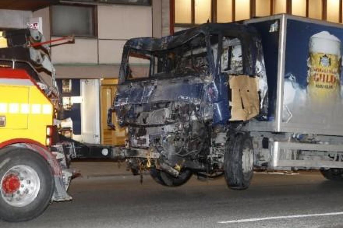 Теракт в Стокгольме: СМИ сообщают о взрывчатке в грузовике Теракт в Стокгольме: СМИ сообщают о взрывчатке в грузовике