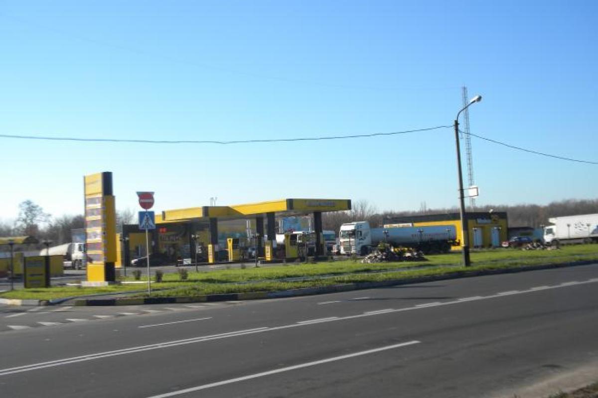 В Макеевке на заправках нет газа: очереди стоят часами - соцсети