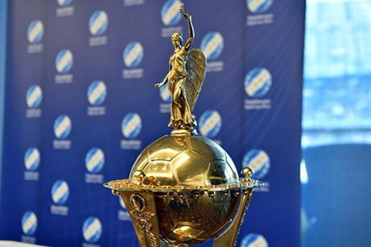Киевское «Динамо» и донецкий «Шахтер» вышли в финал Кубка Украины Киевское «Динамо» и донецкий «Шахтер» вышли в финал Кубка Украины