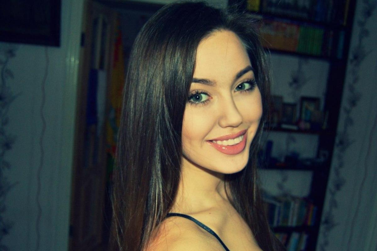 Новая возлюбленная Дмитрия Тарасова бросила ради него своего жениха Новая возлюбленная Дмитрия Тарасова бросила ради него своего жениха