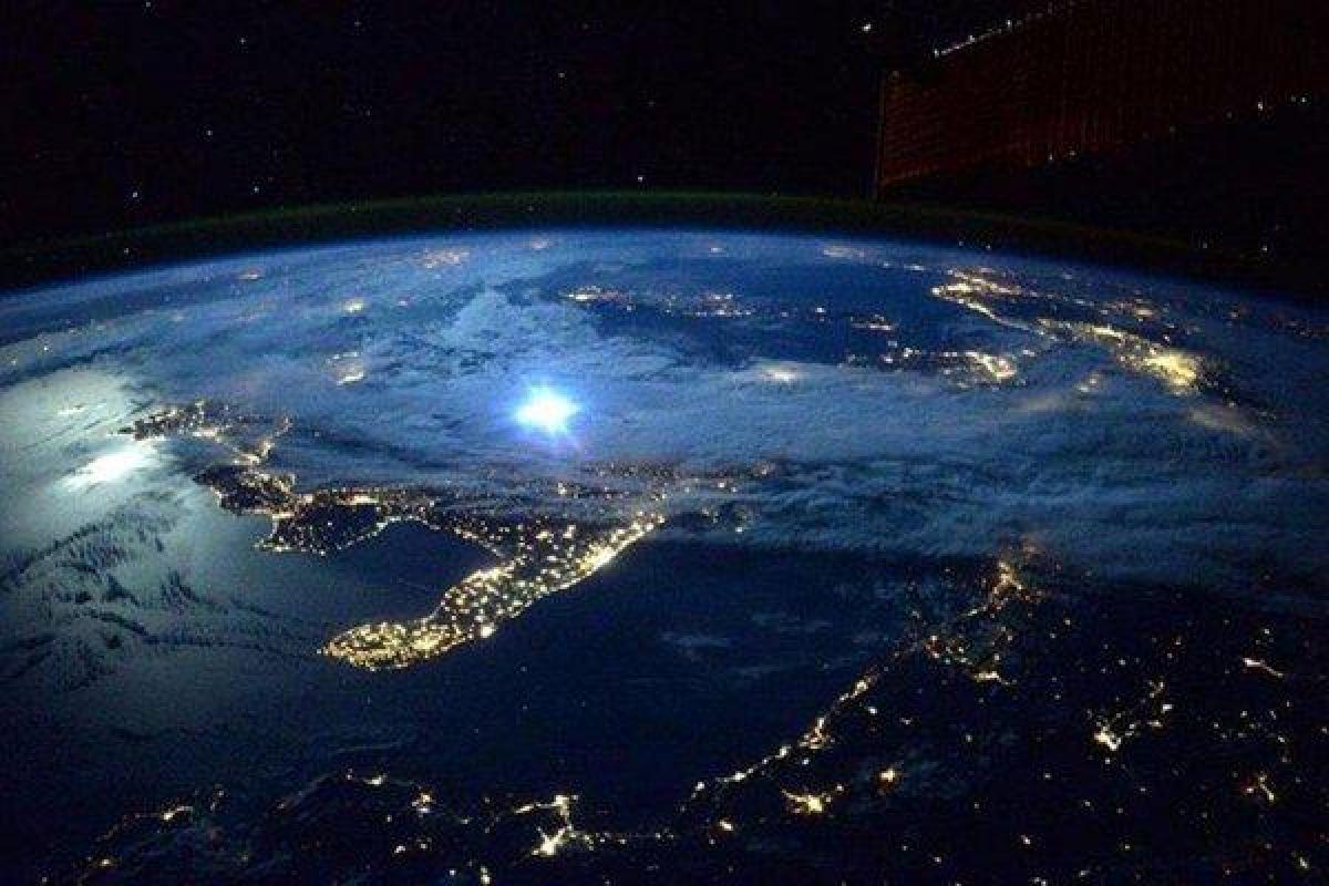 К планете Земля приближается необычная комета: ее можно увидеть в бинокль К планете Земля приближается необычная комета: ее можно увидеть в бинокль