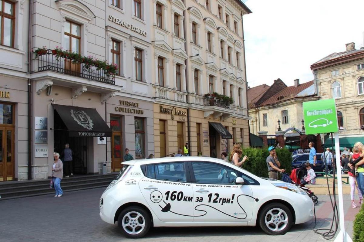 В Украине планируют смонтировать 50 станций зарядки электромобилей