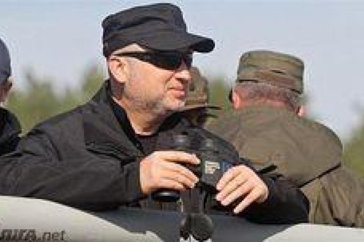 В Украине начал работать мобильный командный пункт: Турчинов теперь может руководить пусками боевых ракет из своего кабинета В Украине начал работать мобильный командный пункт: Турчинов теперь может руководить пусками боевых ракет из своего кабинета