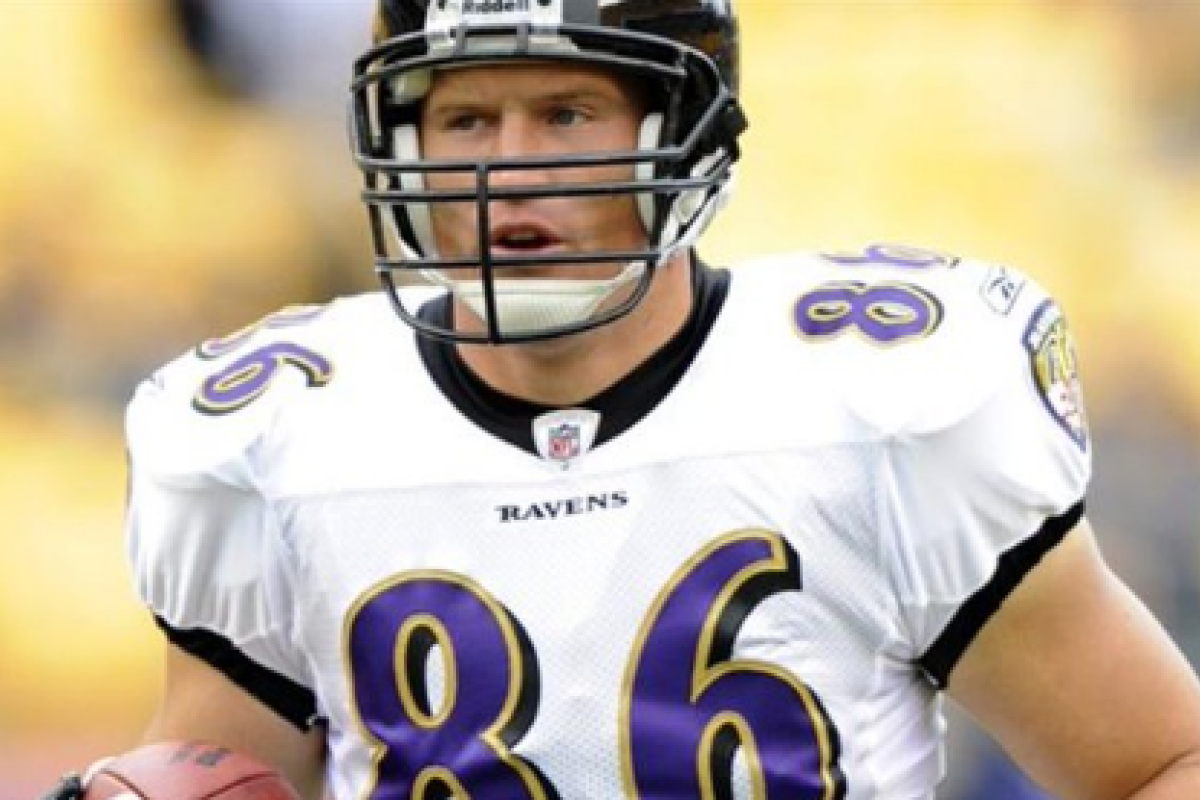 Американский футболист случайно убил собственную дочь Американский футболист случайно убил собственную дочь