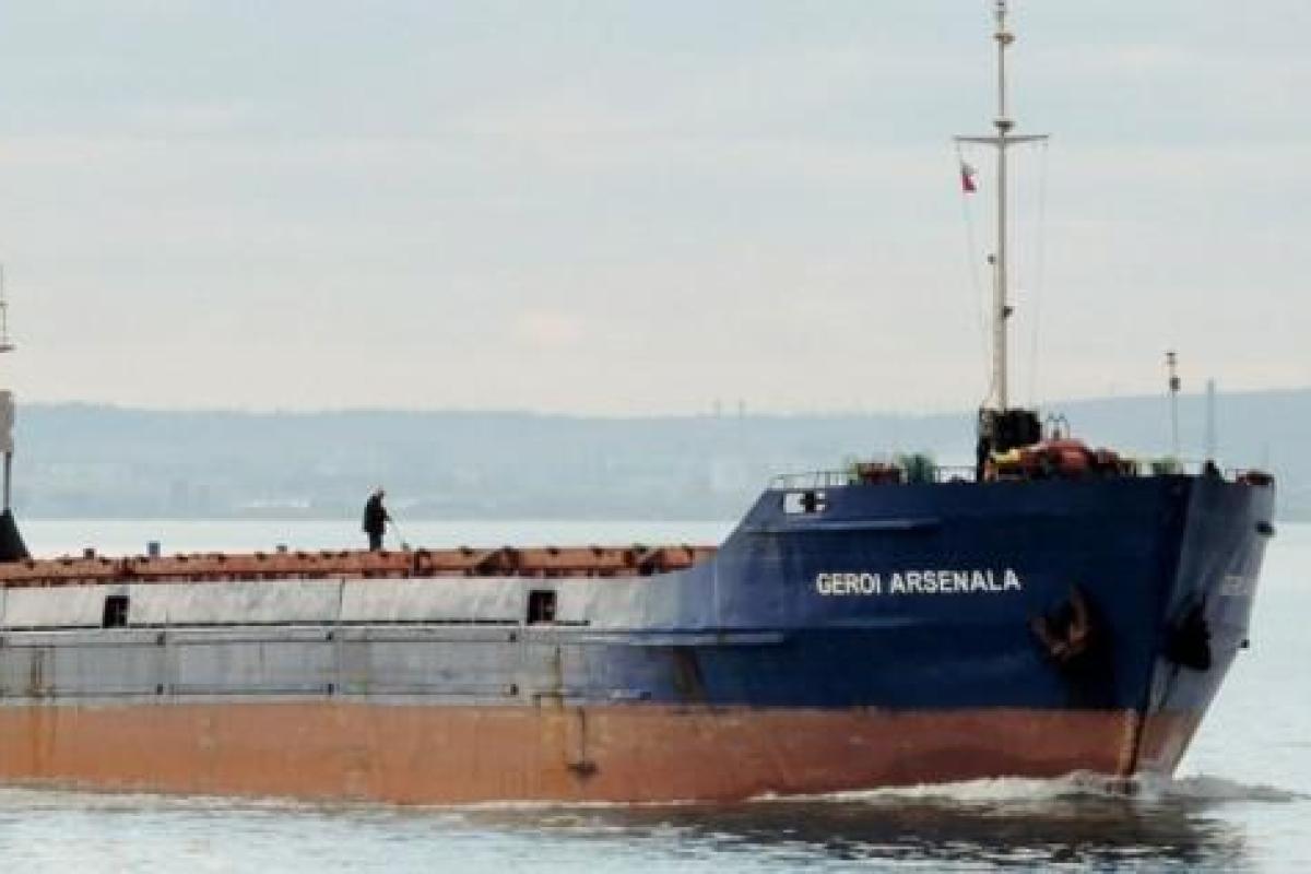 Крушение сухогруза в Черном море: на борту было 9 украинцев, судно раскололось пополам Крушение сухогруза в Черном море: на борту было 9 украинцев, судно раскололось пополам