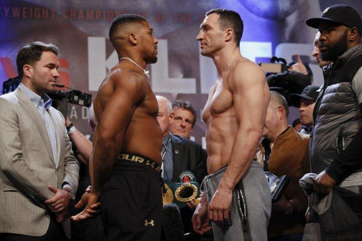 Виталий Кличко обратился к болельщикам: Владимир сделает все, чтобы победить Виталий Кличко обратился к болельщикам: Владимир сделает все, чтобы победить