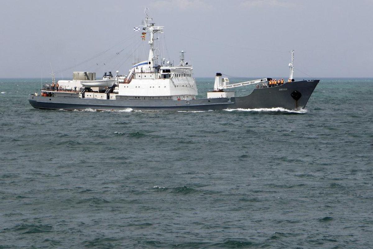 Появилось видео с места крушения судна Черноморского флота России Появилось видео с места крушения судна Черноморского флота России