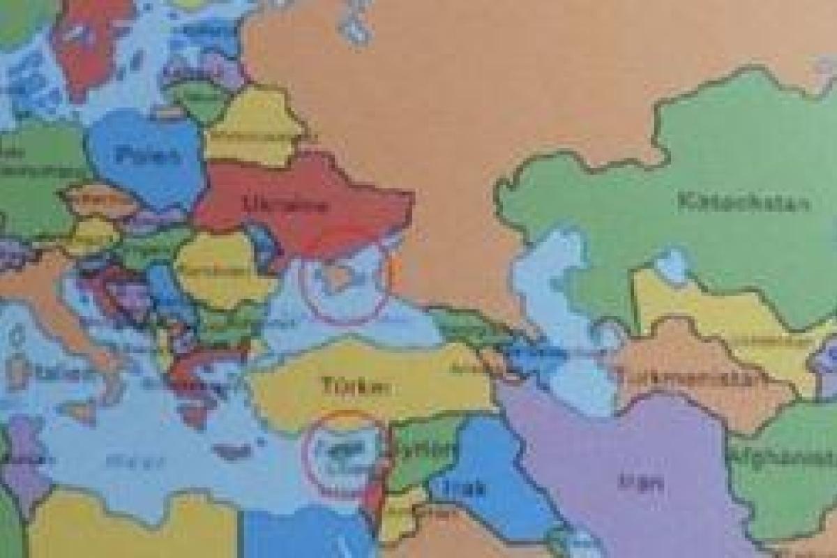 Новый скандал с атласом: в Германии появился учебник с российским Крымом, реакция издательства шокирует Новый скандал с атласом: в Германии появился учебник с российским Крымом, реакция издательства шокирует