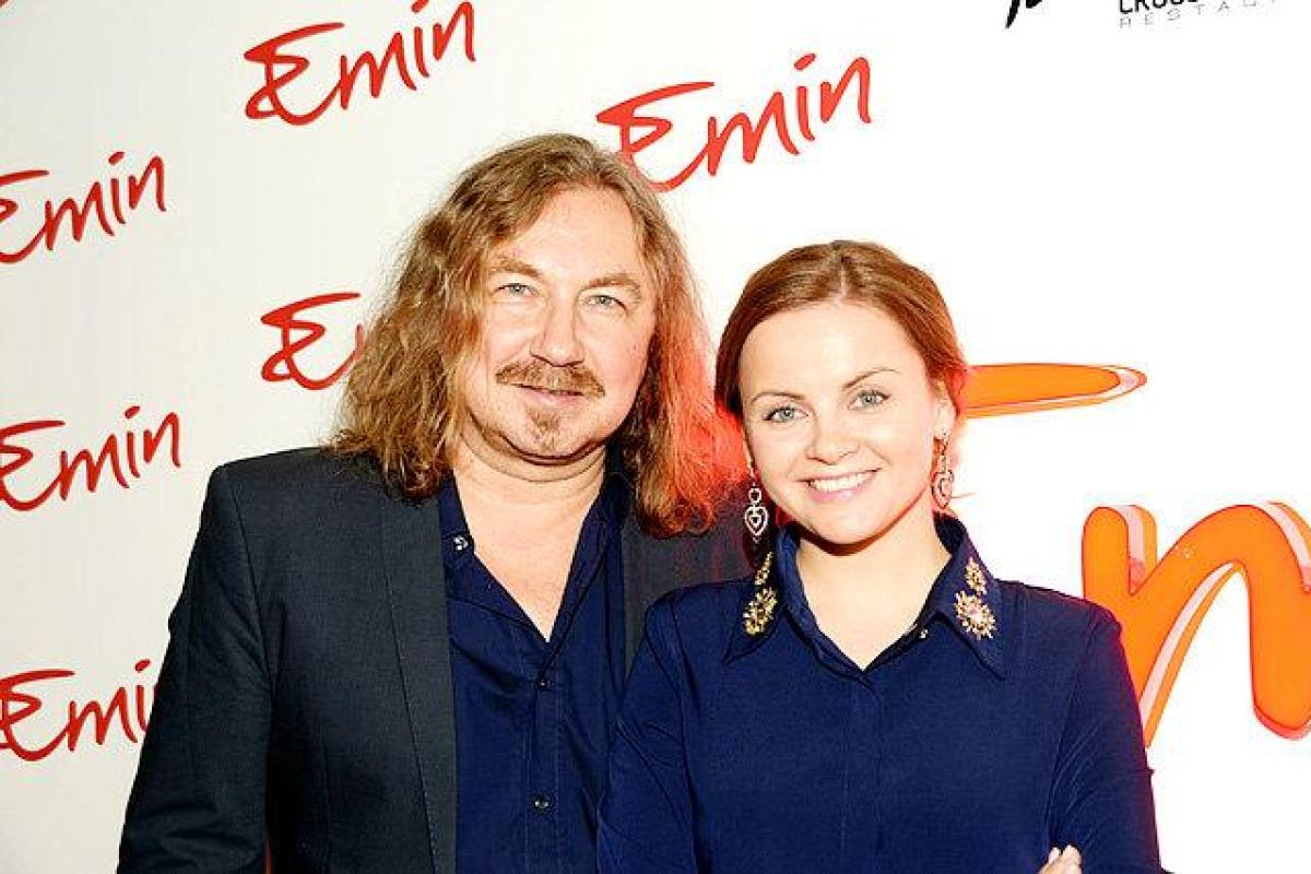 Певица Юлия Проскурякова поразила поклонников выбором наряда Певица Юлия Проскурякова поразила поклонников выбором наряда