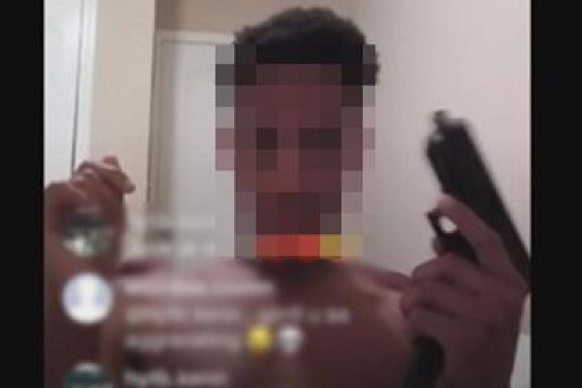 В США подросток случайно убил себя в прямом эфире