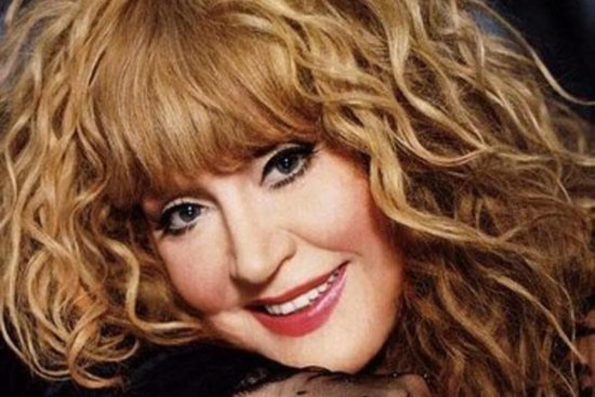 Алла Пугачева решила лично удостовериться в беременности жены Игоря Николаева Алла Пугачева решила лично удостовериться в беременности жены Игоря Николаева