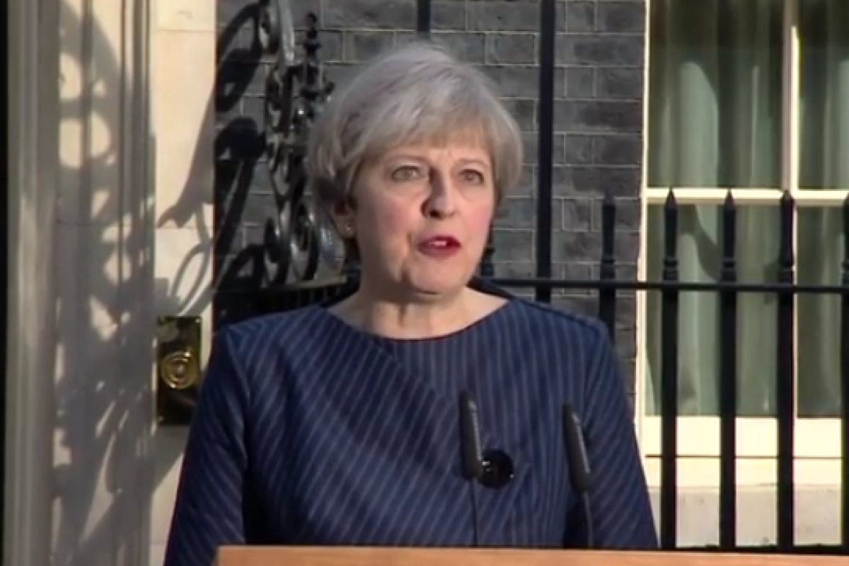 Тереза Мэй инициирует досрочные парламентские выборы в Великобритании