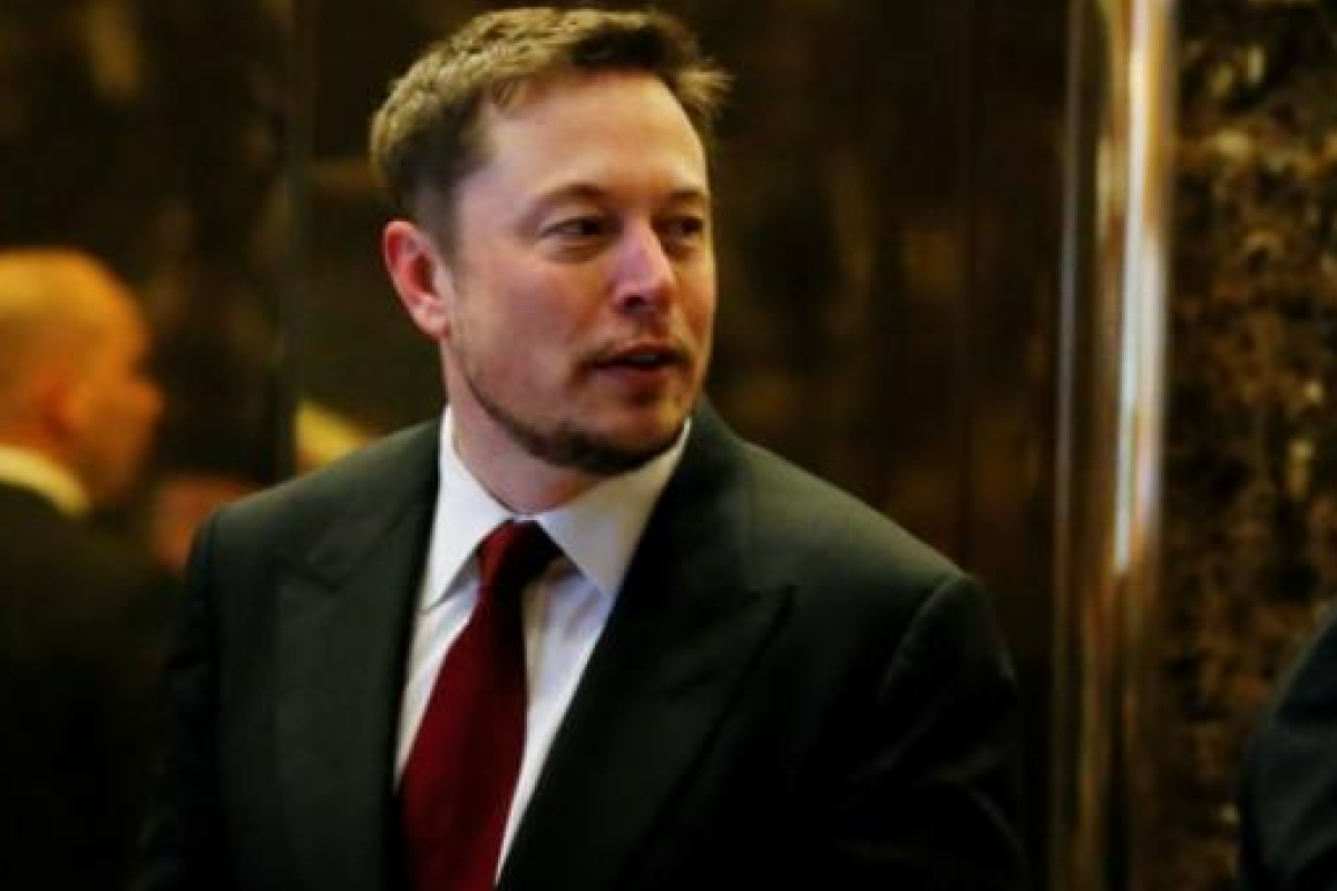 Илон Маск в течение 4 лет собирается подсоединить человеческий мозг к компьютеру Илон Маск в течение 4 лет собирается подсоединить человеческий мозг к компьютеру