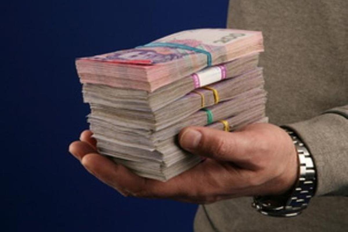 На Луганщине старшего следователя полиции поймали "на горячем" На Луганщине старшего следователя полиции поймали "на горячем"