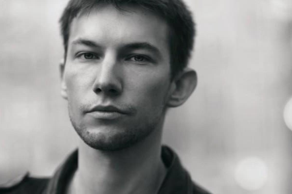 Актера сериала "Кадетство" Кирилла Емельянова заподозрили в романе с известной телеведущей