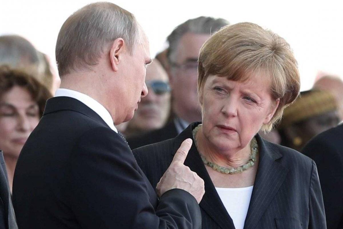 Канцлер Германии Меркель проводит встречу с президентом России Путиным