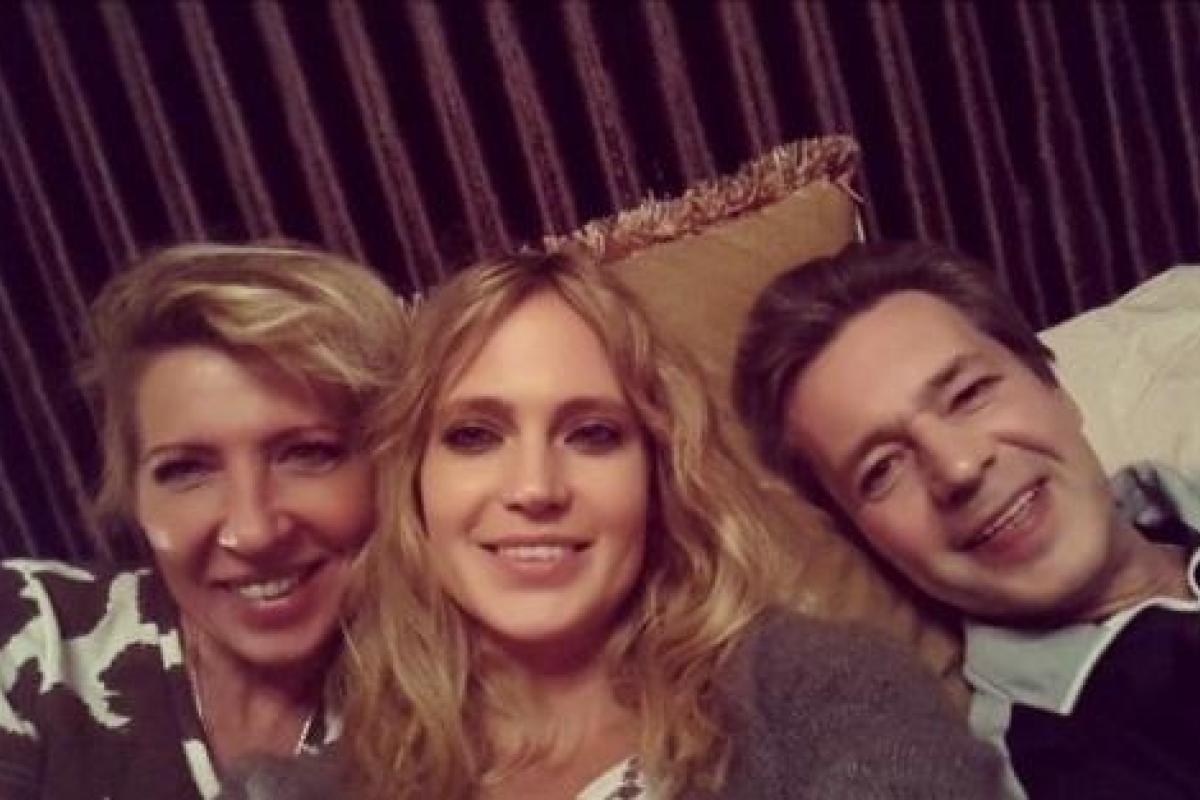 Родители певицы Глюкозы сделали парные татуировки Родители певицы Глюкозы сделали парные татуировки