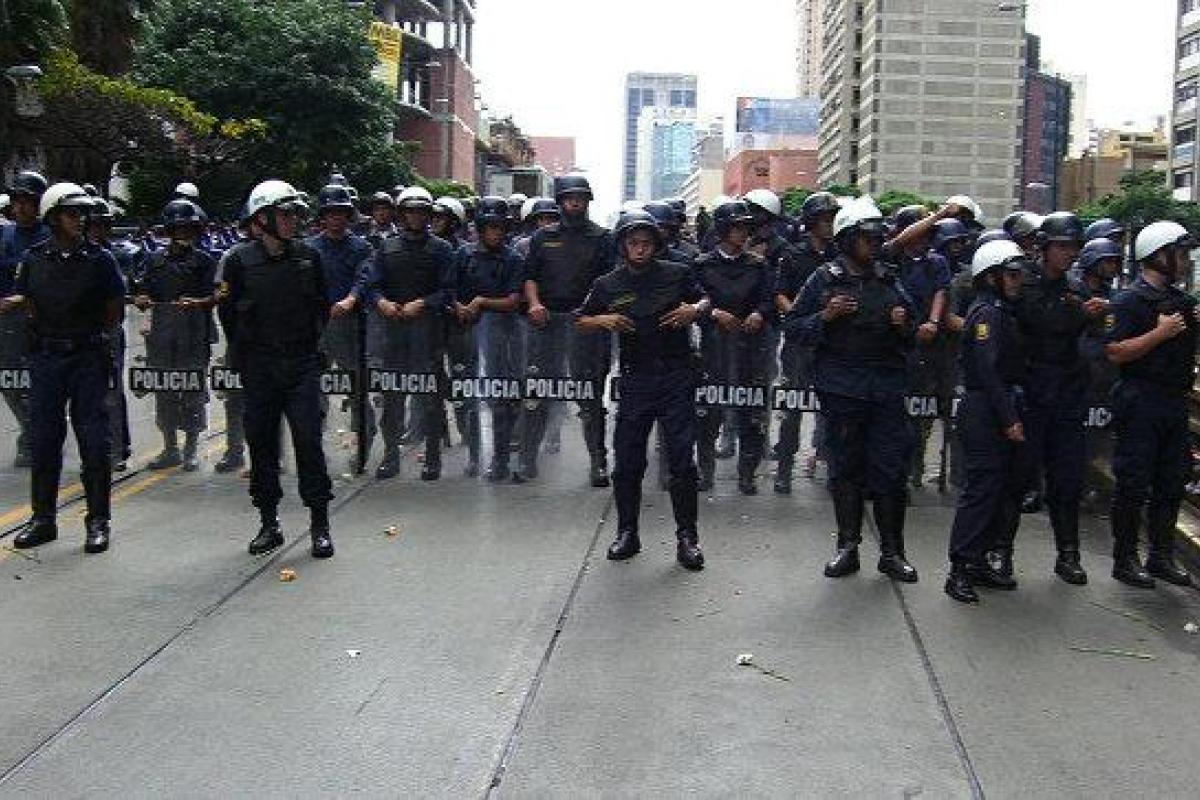 В Венесуэле митинг перерос в столкновения с местной полицией