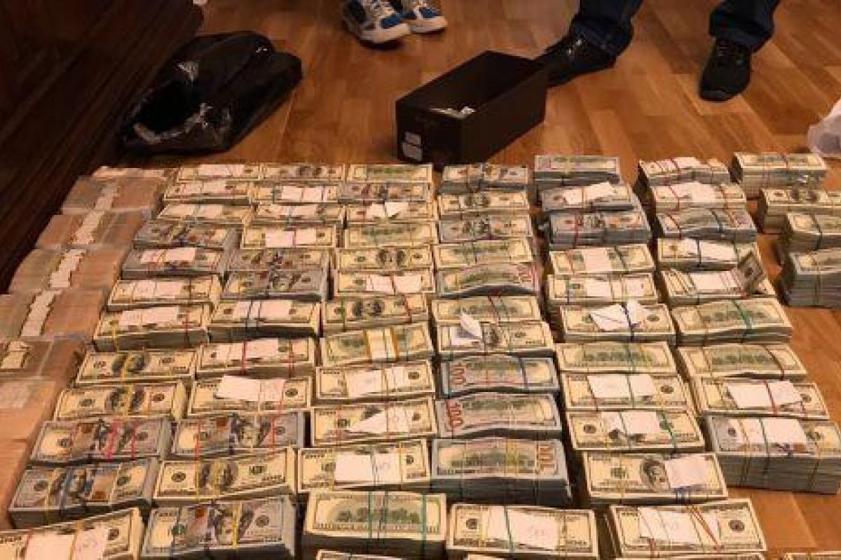 Антипову объявили новое подозрение. Экс-глава налоговой Луганщины не внес 15 млн гривен залога Антипову объявили новое подозрение. Экс-глава налоговой Луганщины не внес 15 млн гривен залога