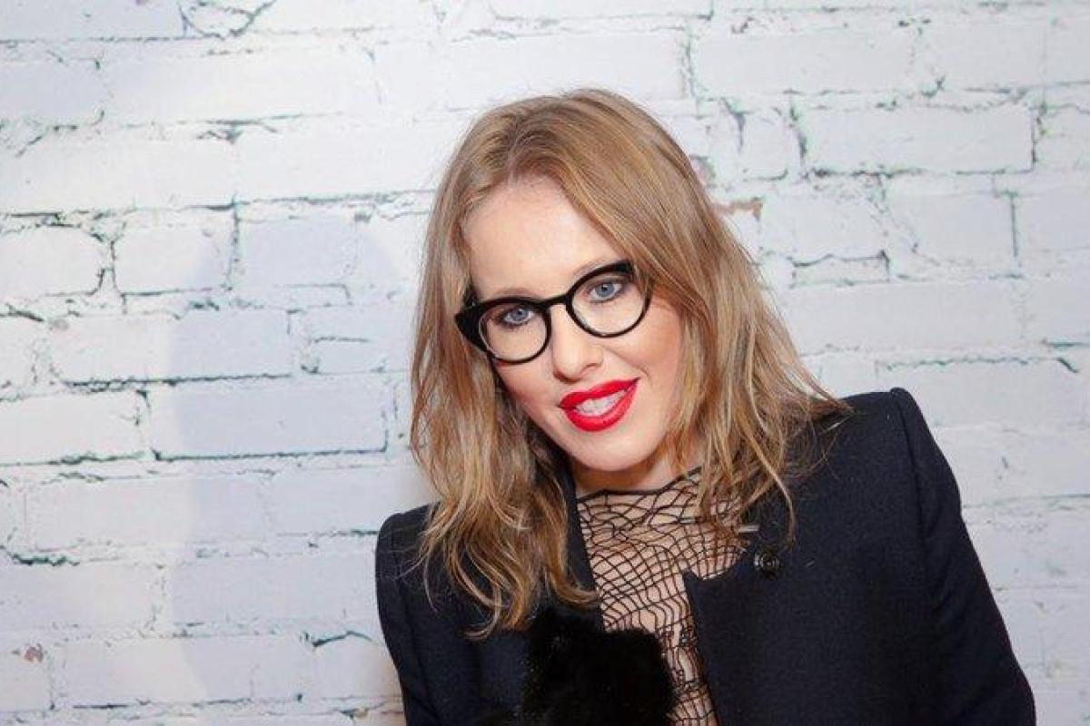 Телеведущая Ксения Собчак шокировала фигурой в купальнике Телеведущая Ксения Собчак шокировала фигурой в купальнике