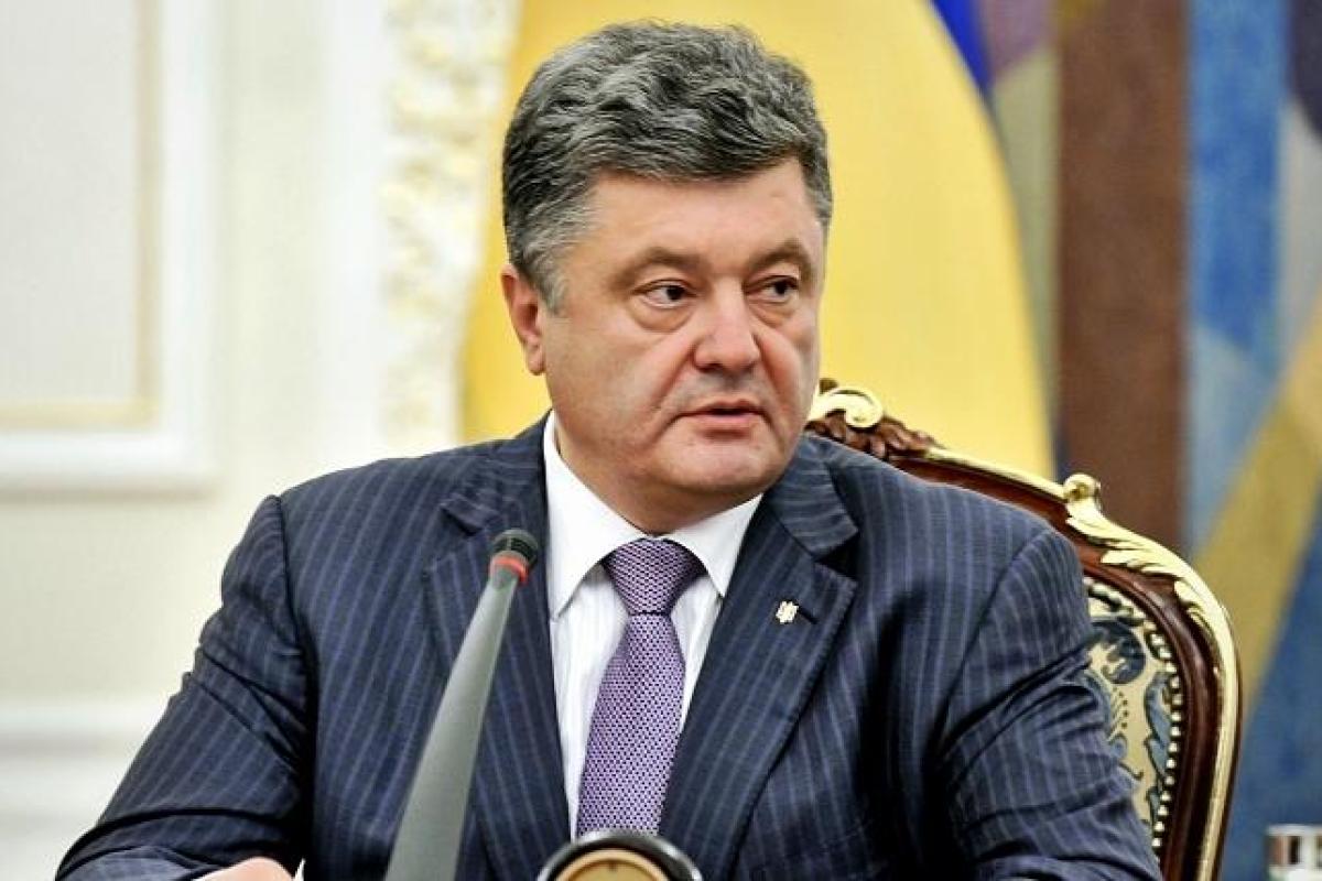 Президент Украины поздравил Эммануэля Макрона с победой в выборах Президента Франции Президент Украины поздравил Эммануэля Макрона с победой в выборах Президента Франции