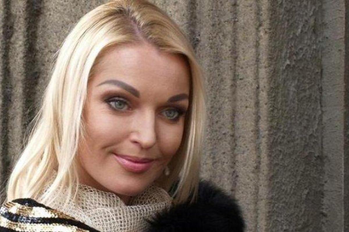 Волочкова ужаснула поклонников своими ногами Волочкова ужаснула поклонников своими ногами