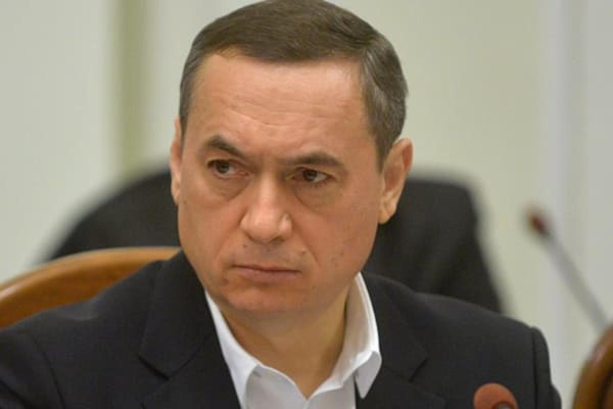 Дело Мартыненко: Суд отпустил экс-нардепа под поручительство нардепов и министров