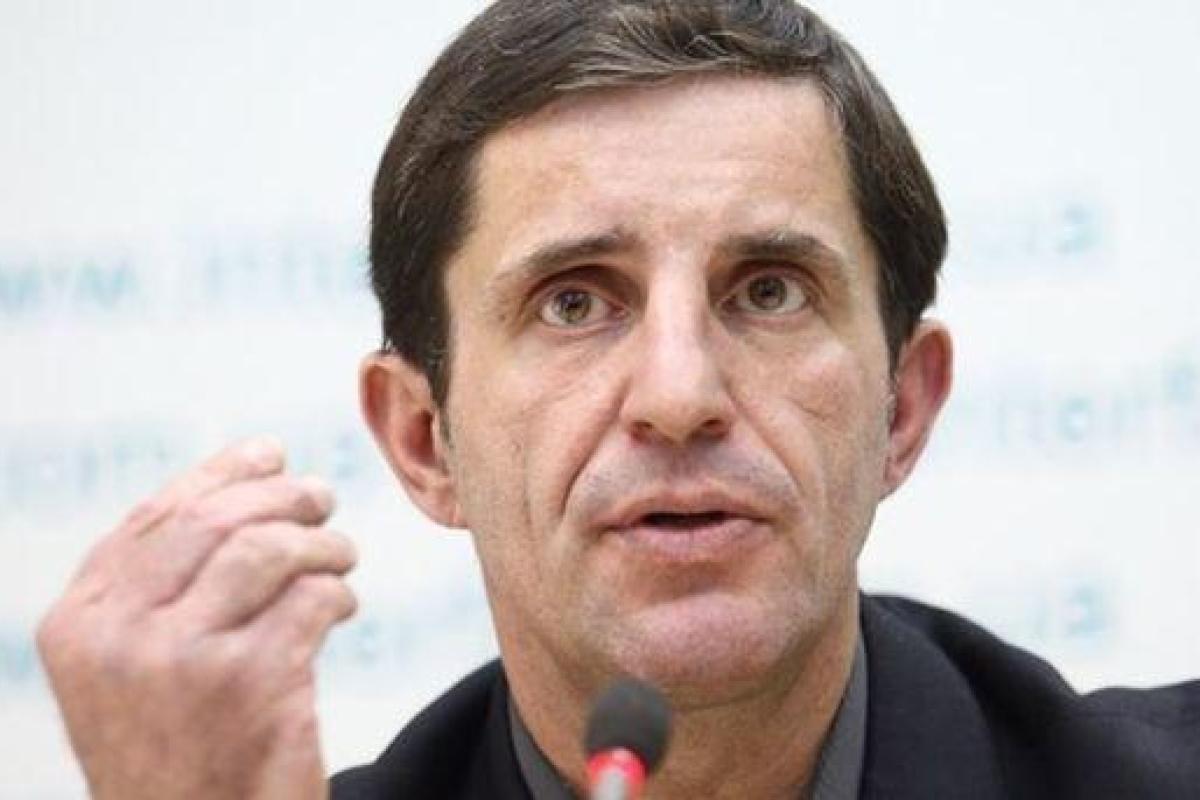 Зорян Шкиряк призвал украинцев носить маковый цветок в День Памяти