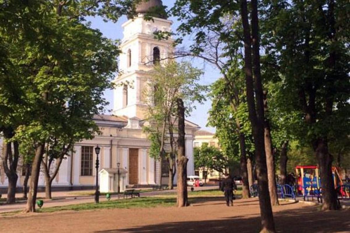 В Одессе открыли проход на территорию Соборной площади В Одессе открыли проход на территорию Соборной площади