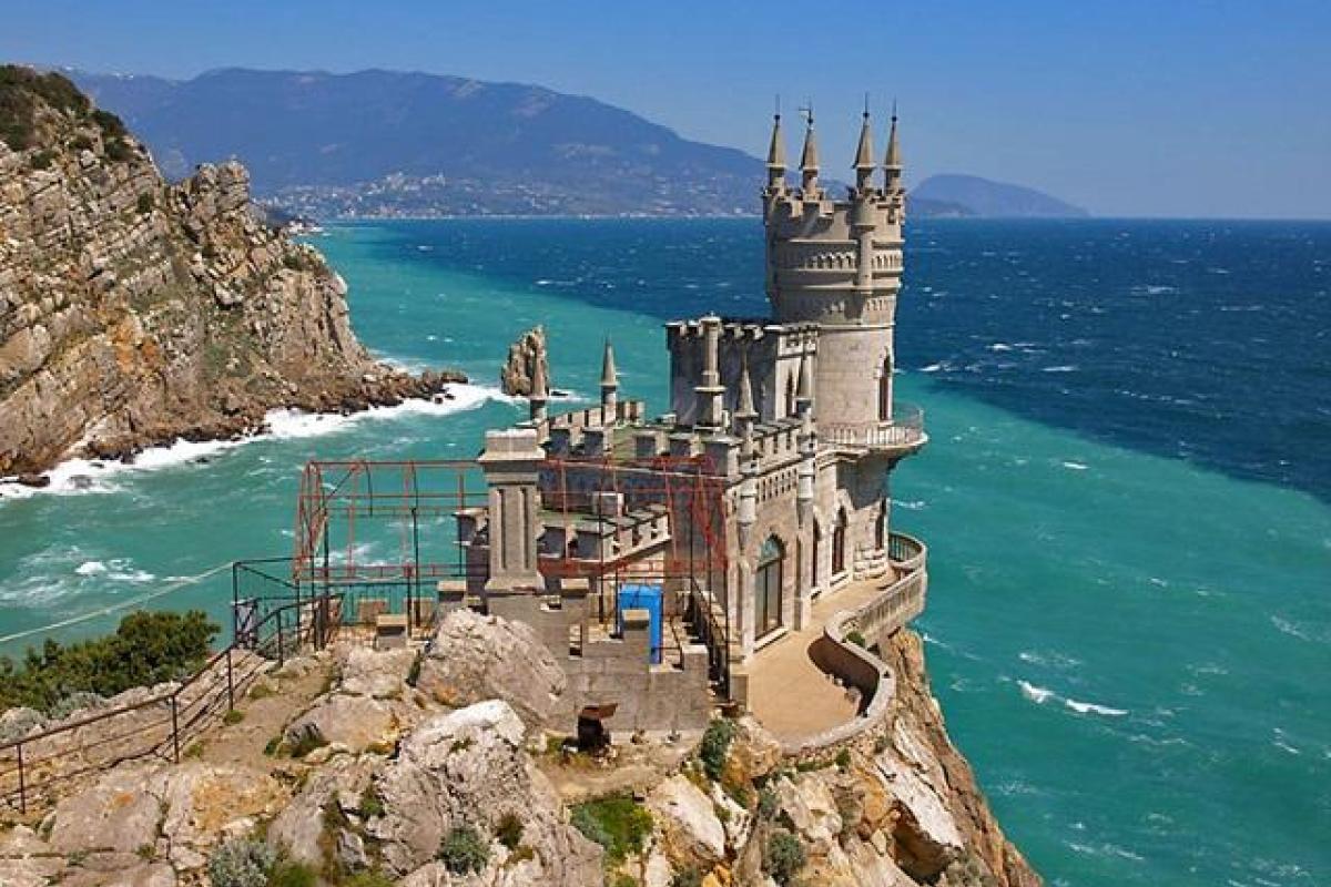 Крымчане об отдыхе на полуострове: Курортный сезон закончился в 2014 году Крымчане об отдыхе на полуострове: Курортный сезон закончился в 2014 году