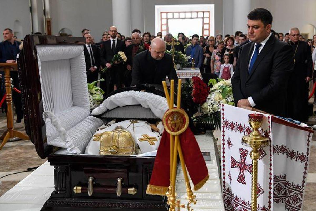 Гройсман: Сегодня в Киеве прощались с Блаженнейшим Любомиром Гузаром