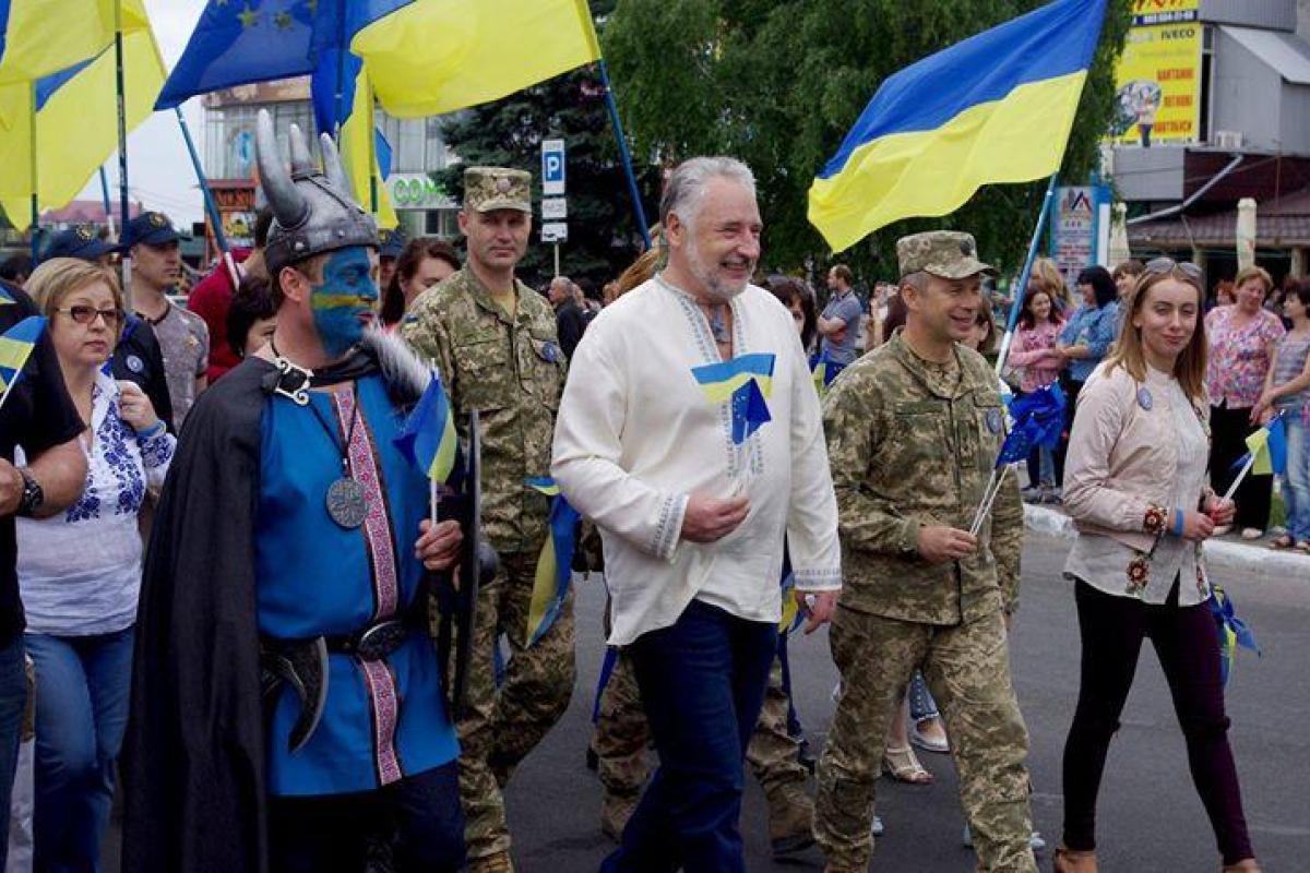 В Донецкой области ярко отметили День Европы