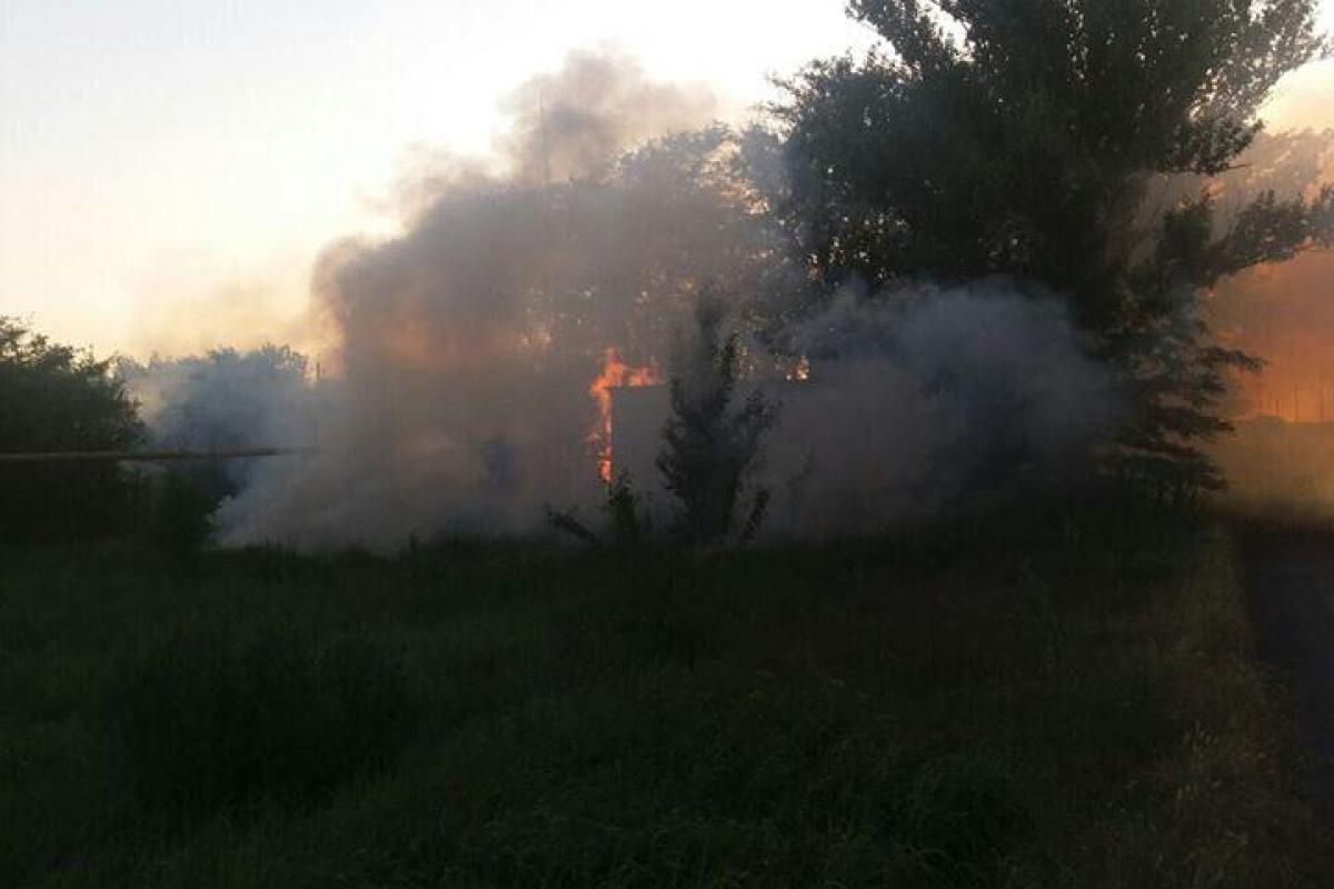 Боевики обстреляли мирную Сартану: разрушены здания и повреждены автомобили Боевики обстреляли мирную Сартану: разрушены здания и повреждены автомобили