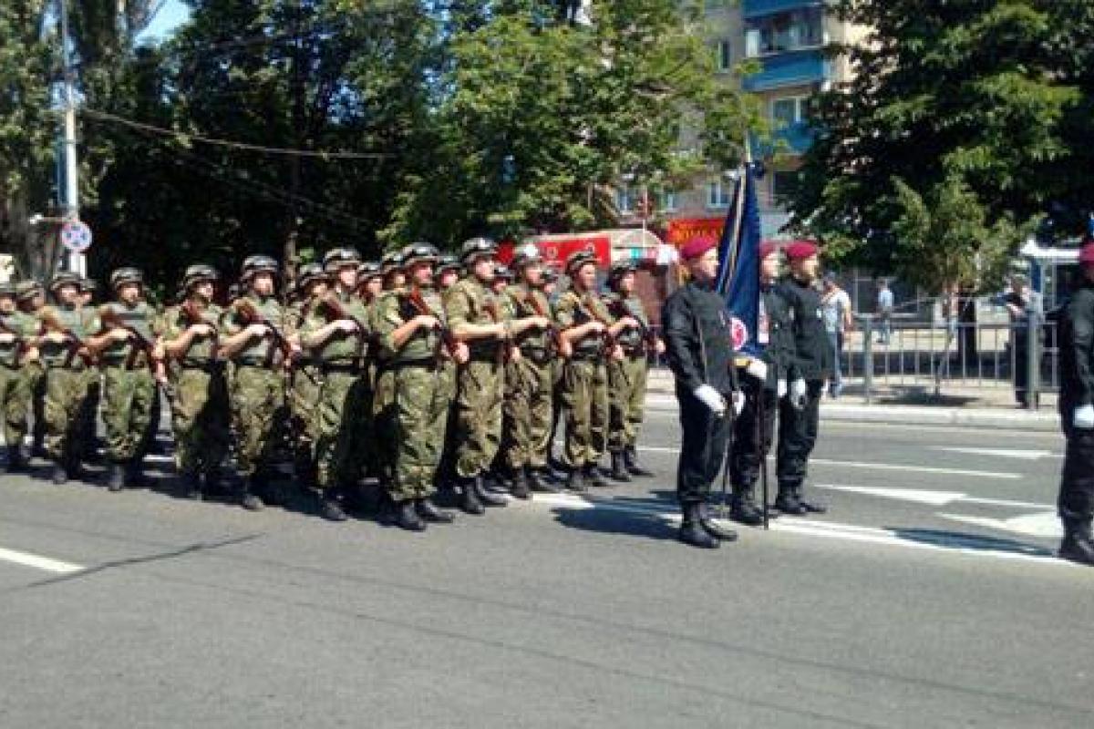 Мариуполь отмечает 3-ю годовщину со дня освобождения города от боевиков Мариуполь отмечает 3-ю годовщину со дня освобождения города от боевиков