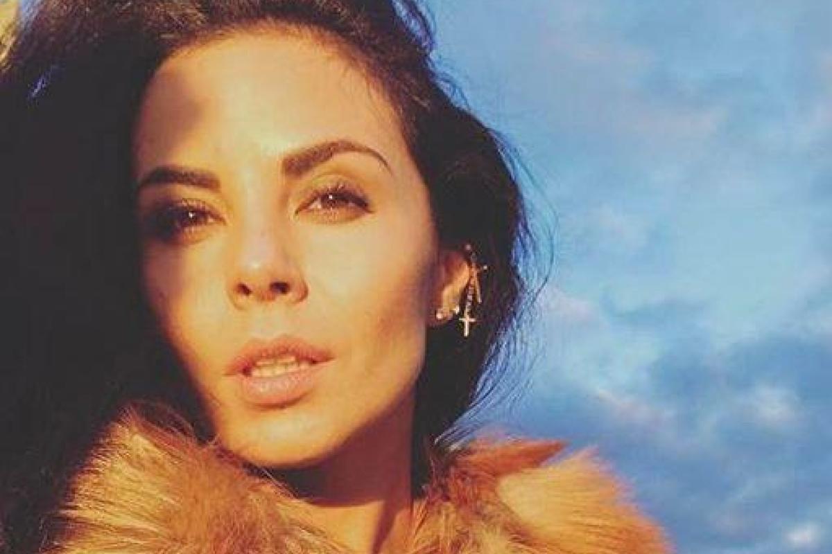 Настя Каменских бегает по утрам с собакой и Потапом