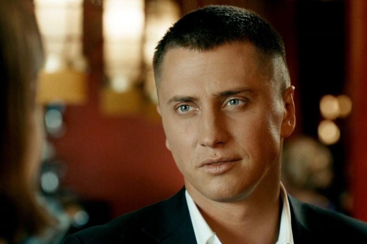 Актер Павел Прилучный показал свой мотоцикл Актер Павел Прилучный показал свой мотоцикл