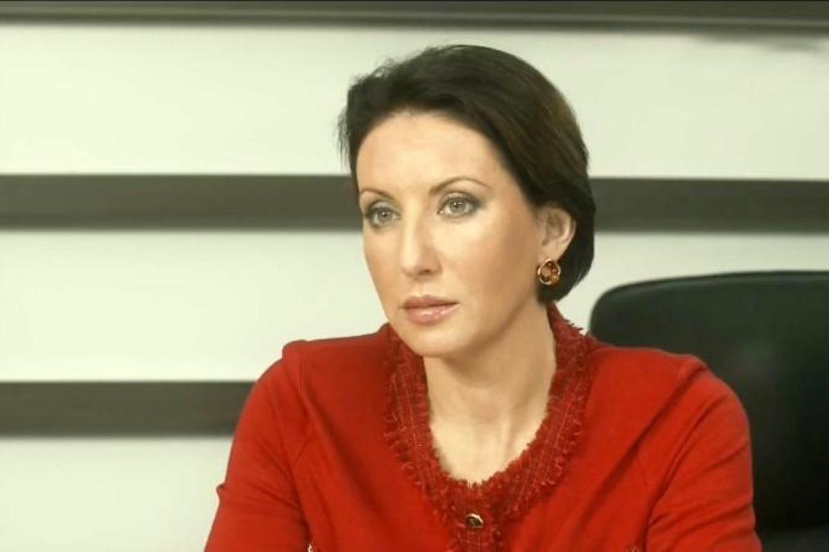 Актриса Алика Смехова потрясла своих поклонников глубоким декольте Актриса Алика Смехова потрясла своих поклонников глубоким декольте