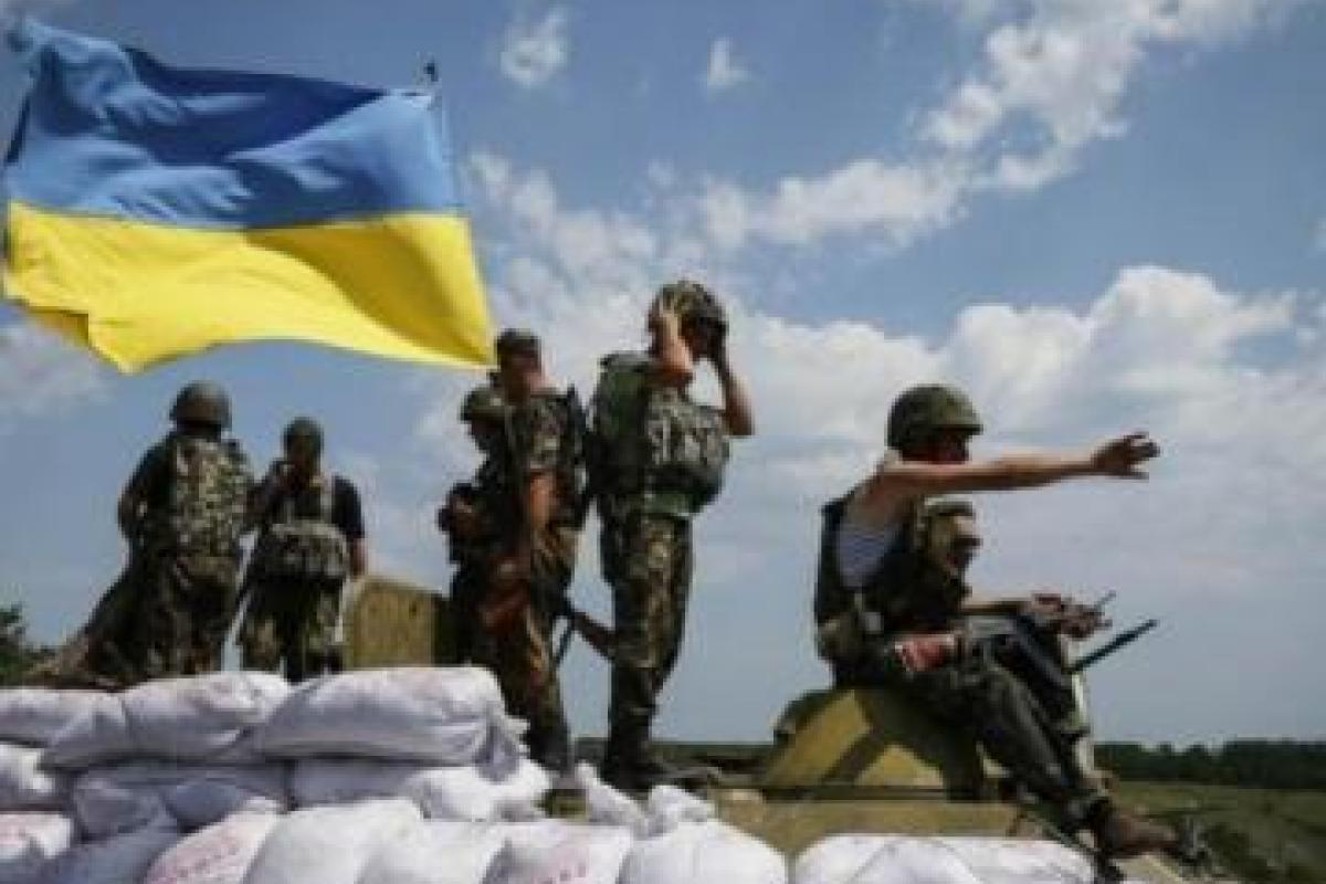 На Луганщине из-за обстрела боевиков ранен военнослужащий и поврежден газопровод На Луганщине из-за обстрела боевиков ранен военнослужащий и поврежден газопровод