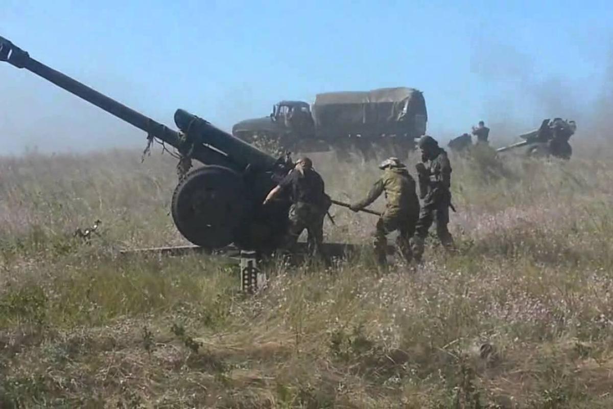 Боевики частично отводят артиллерию в районе Бахмутской трассы Боевики частично отводят артиллерию в районе Бахмутской трассы