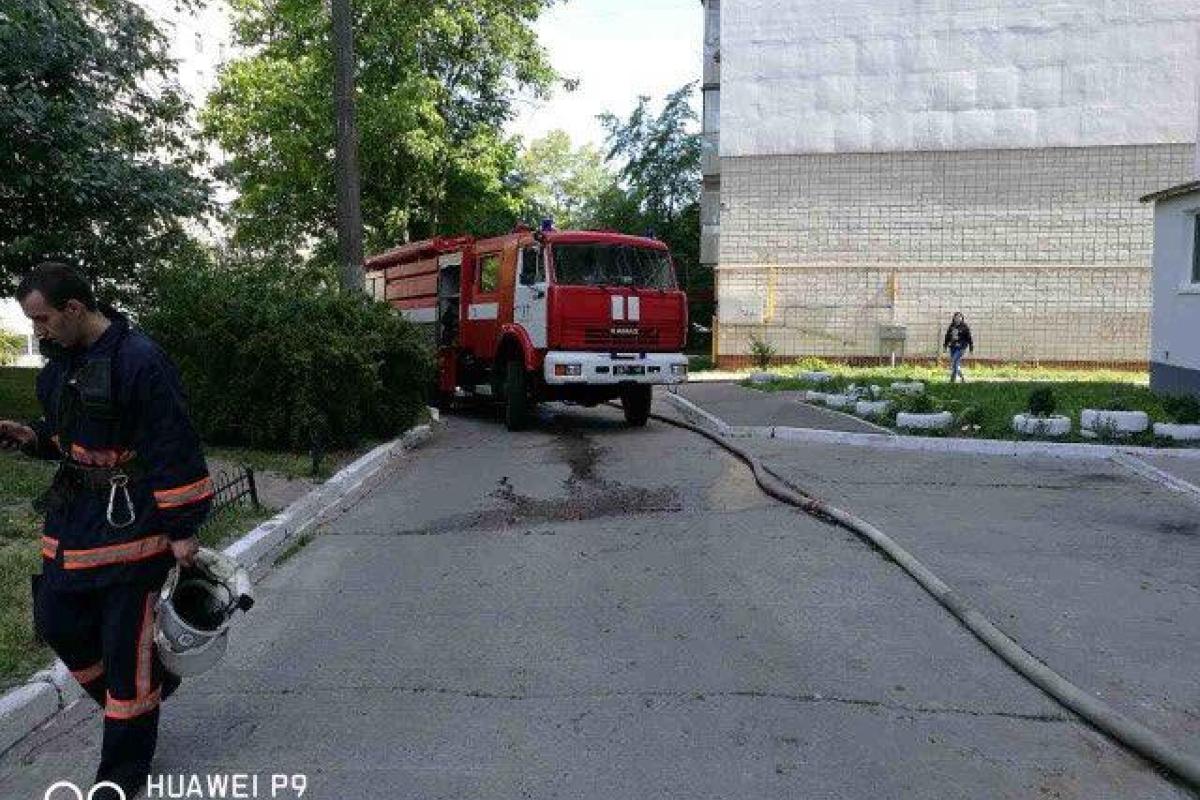 В Киевской области произошло возгорание квартиры в многоэтажном доме В Киевской области произошло возгорание квартиры в многоэтажном доме