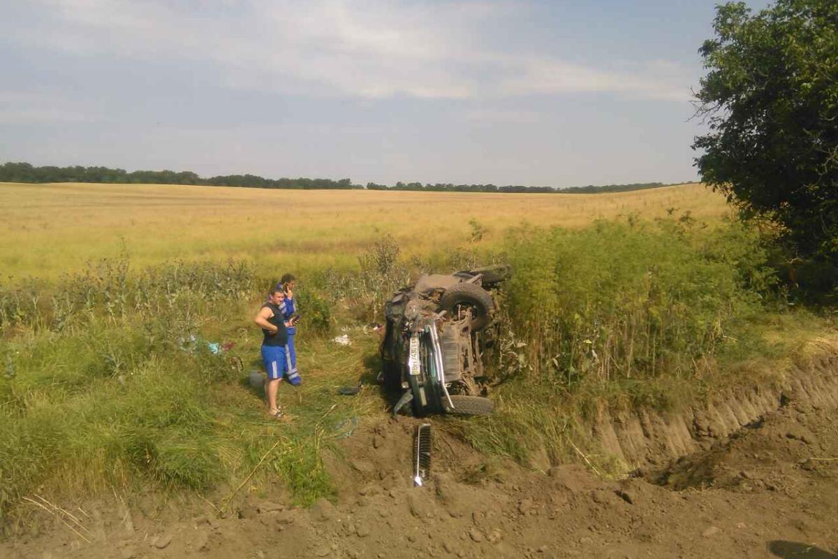 В Одесской области произошло страшное ДТП, в котором погибли три человека и пострадали двое детей В Одесской области произошло страшное ДТП, в котором погибли три человека и пострадали двое детей