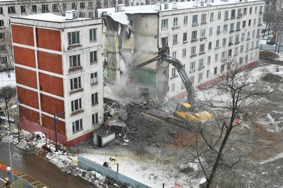 Историк: Путинский режим бесславно и позорно завершится на законе о реновации Историк: Путинский режим бесславно и позорно завершится на законе о реновации