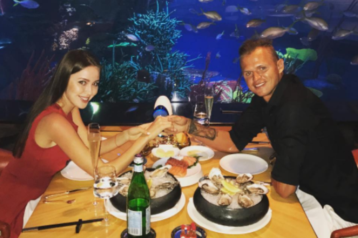 Бывший муж Бузовой отмечает полгода отношений с новой возлюбленной в шикарном отеле Бывший муж Бузовой отмечает полгода отношений с новой возлюбленной в шикарном отеле